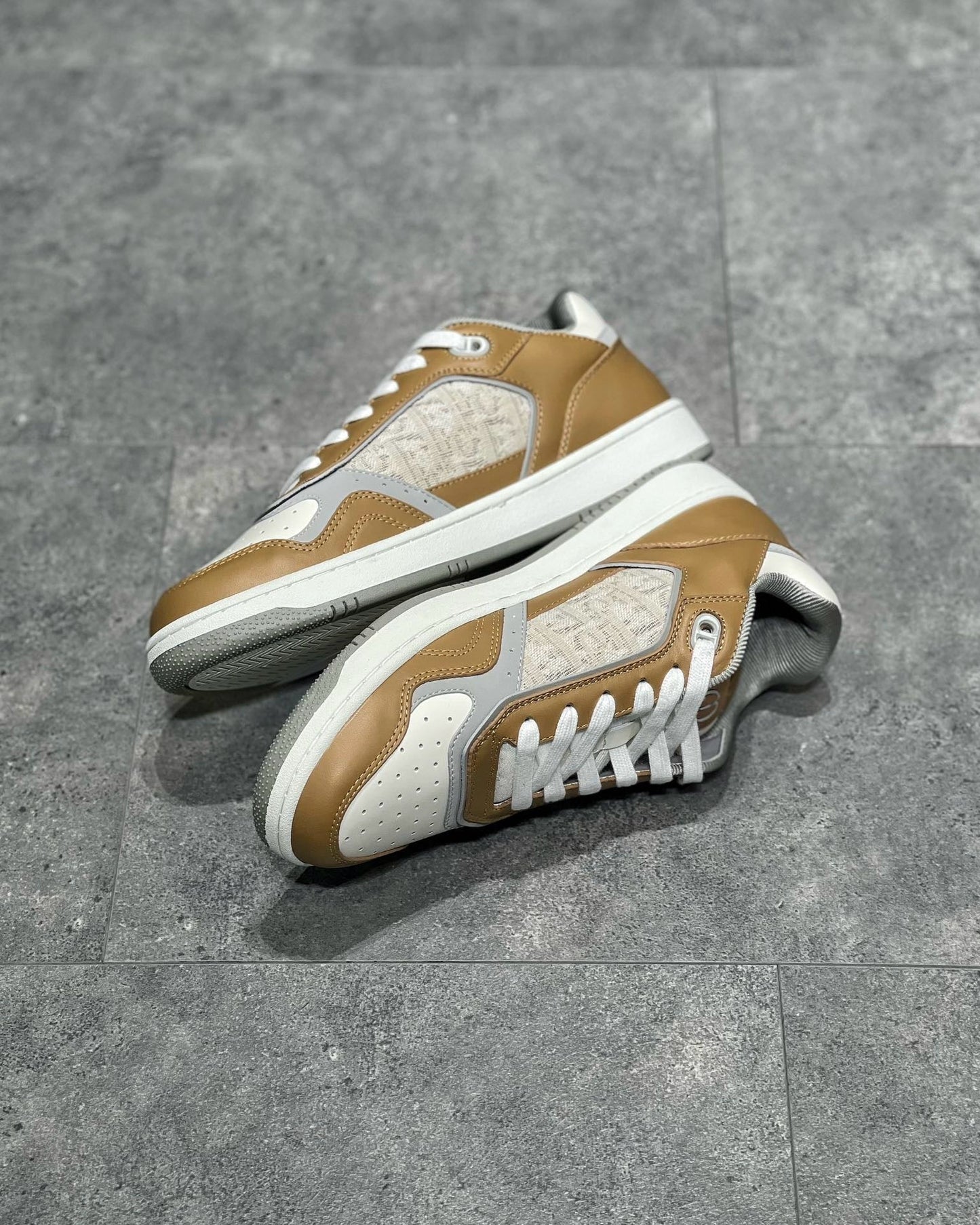 DIO Sneakers