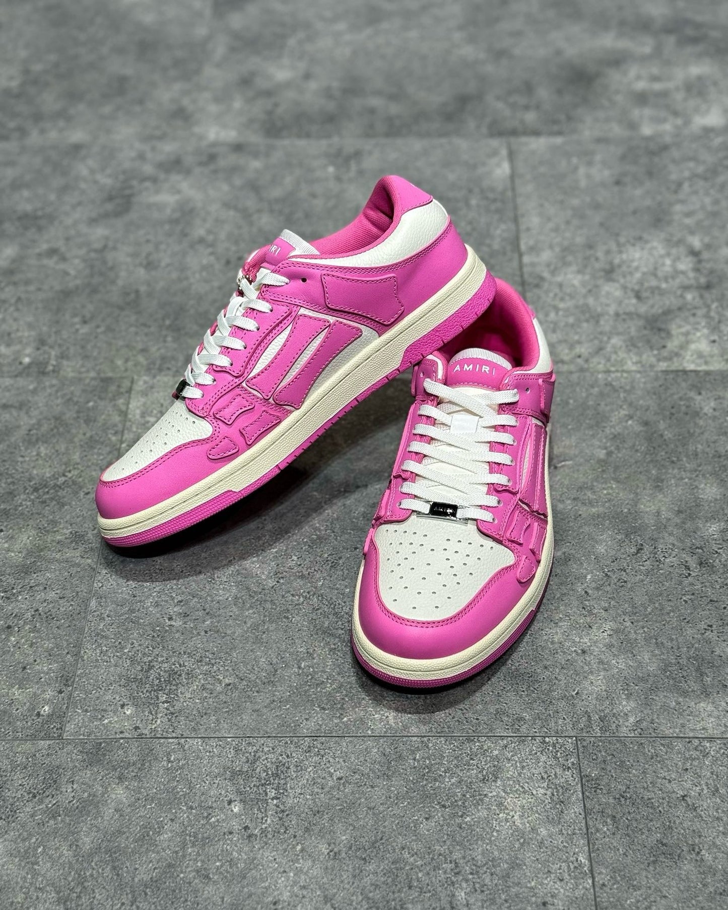 AMR Sneakers