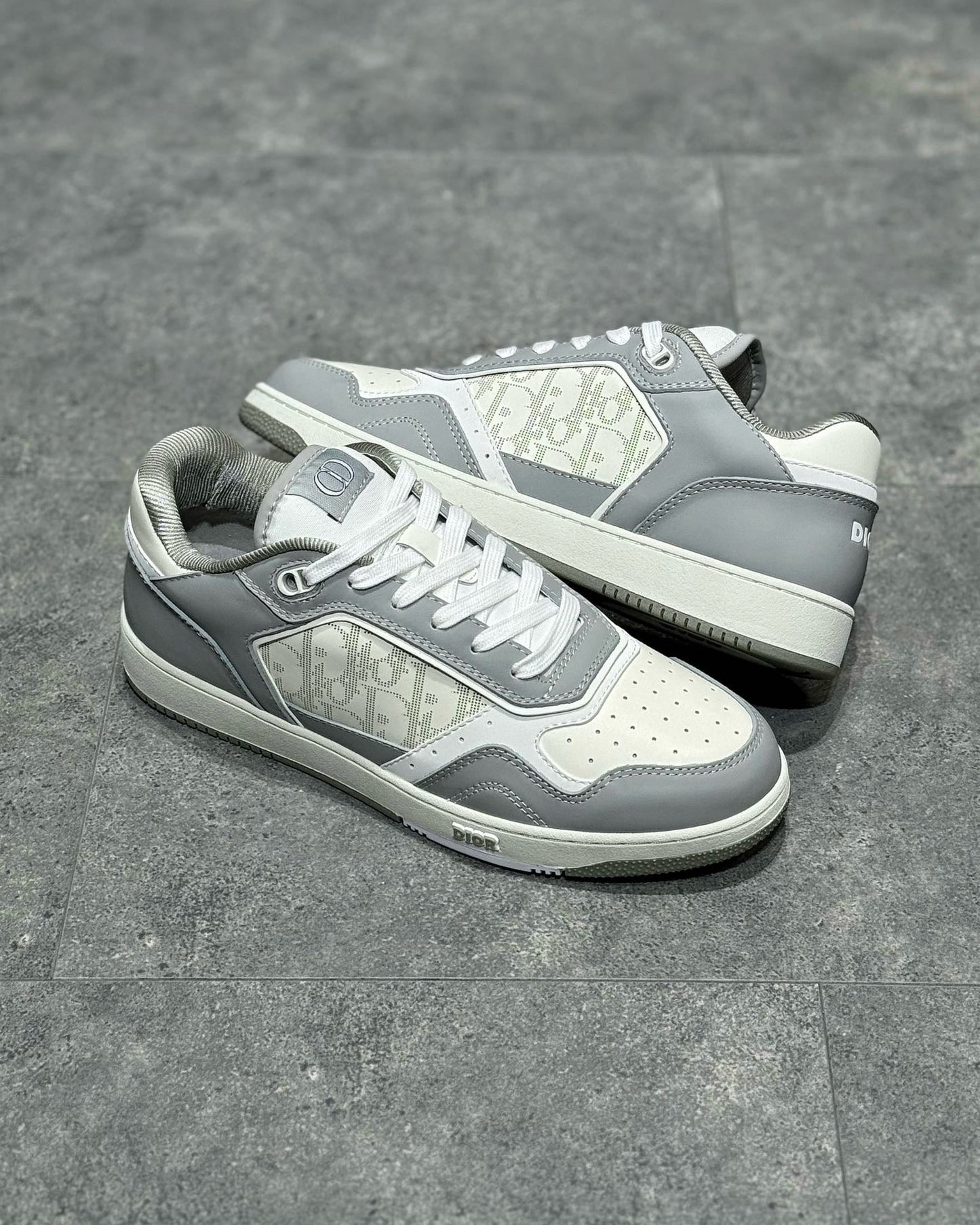 DIO Sneakers