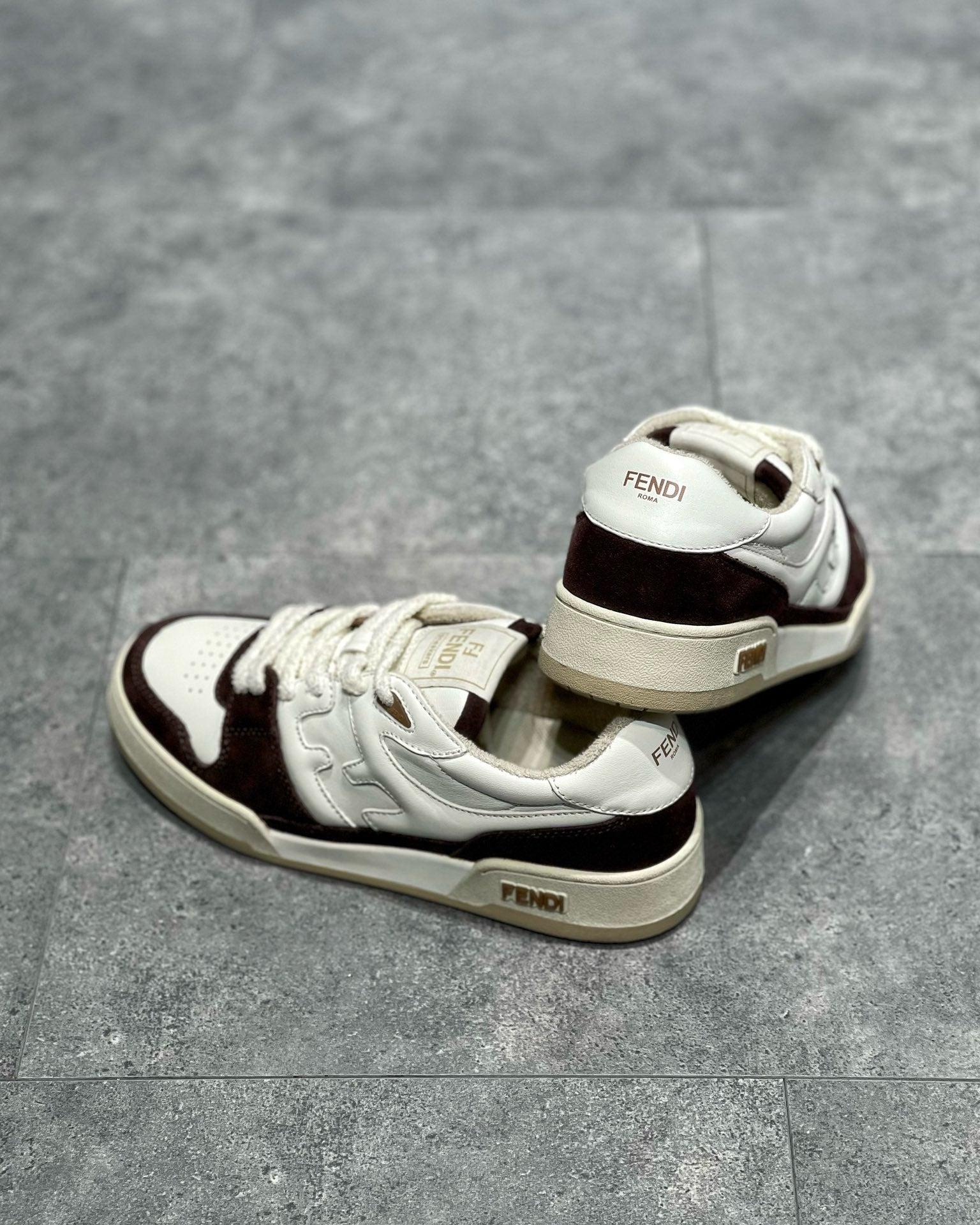 FEN Sneakers