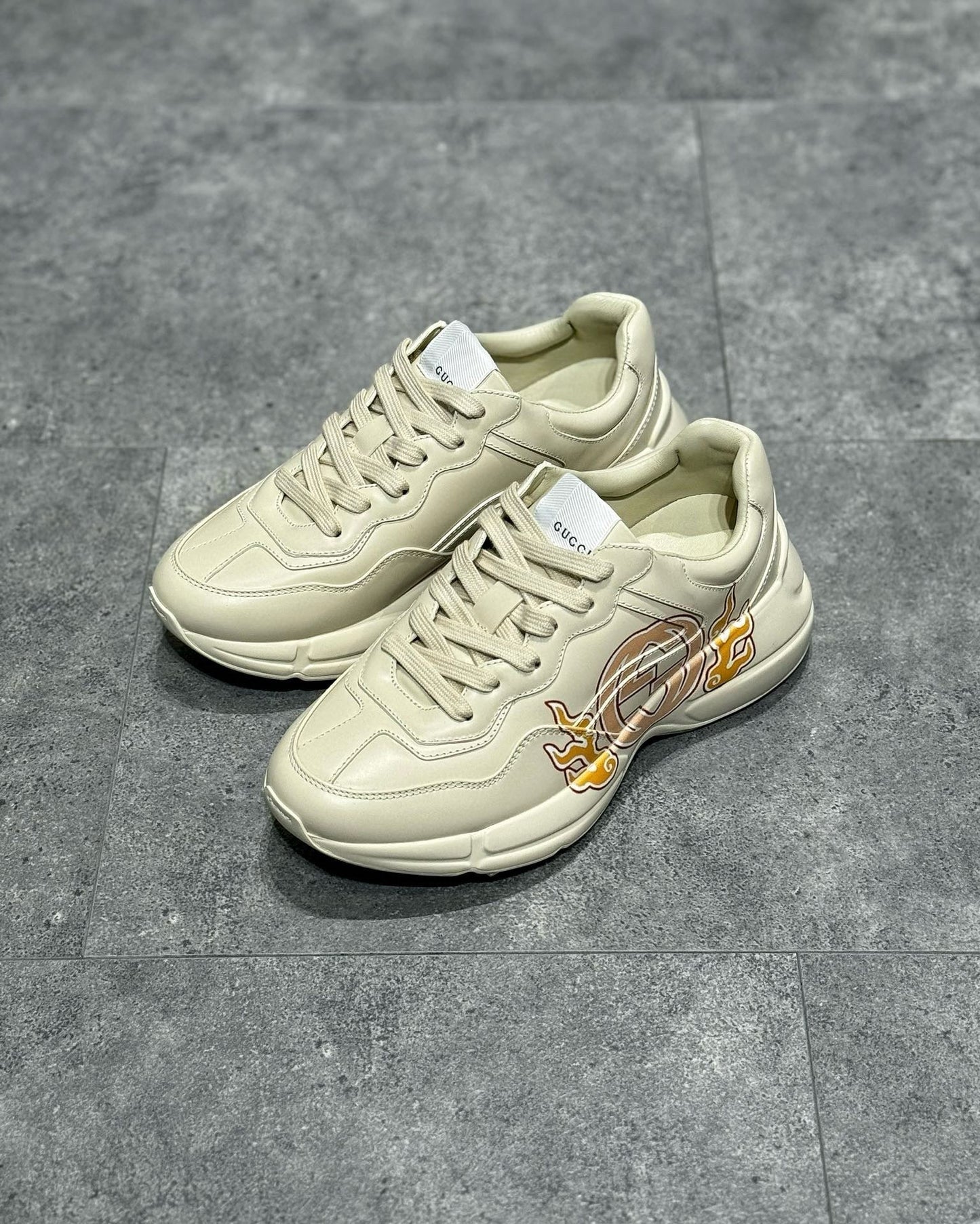 GUC Sneakers