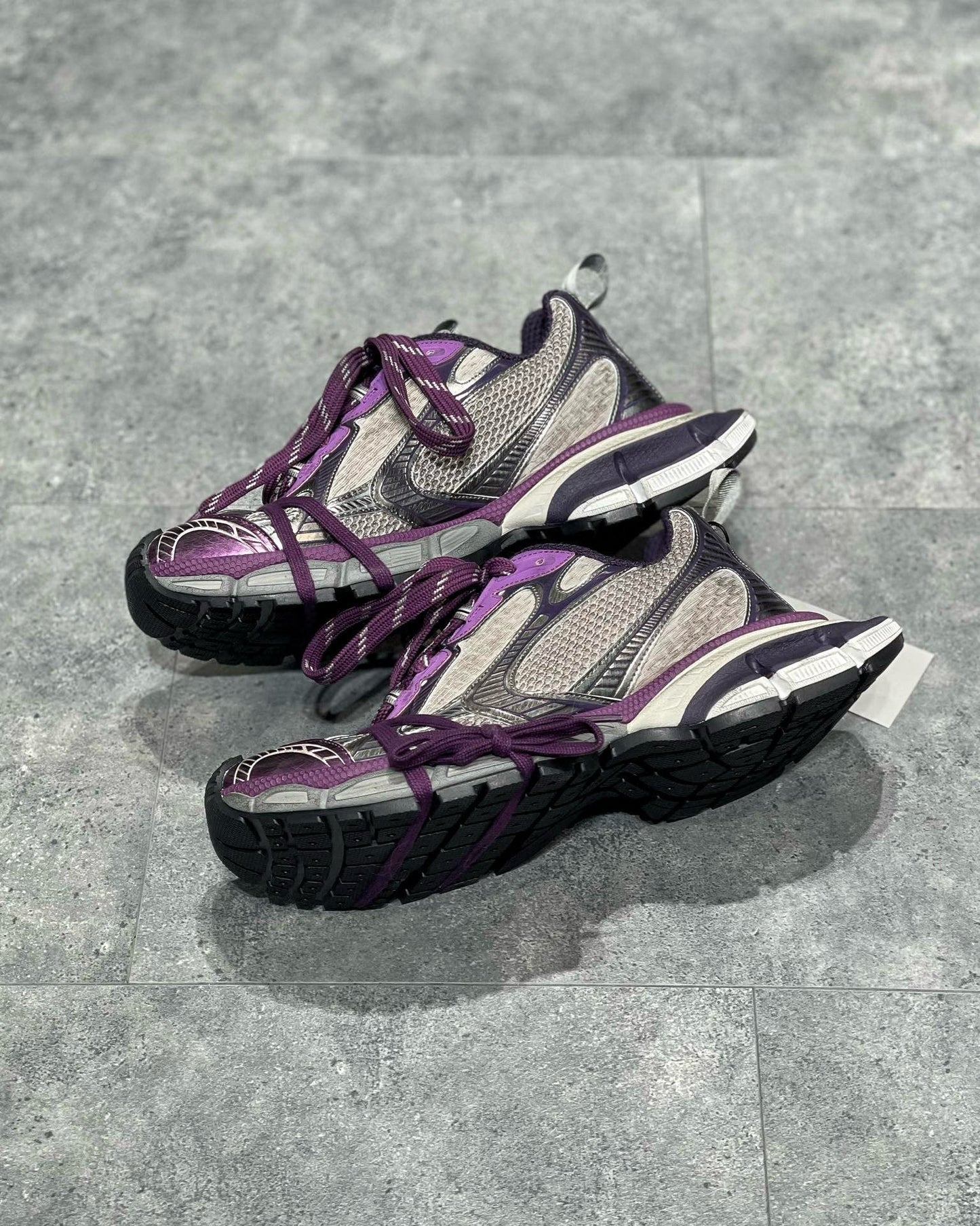 Sneakers & Shoes