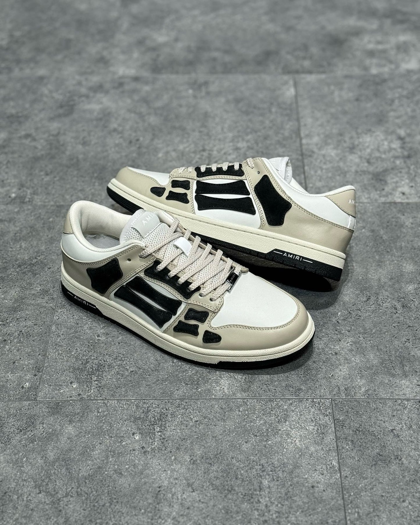 AMR Sneakers