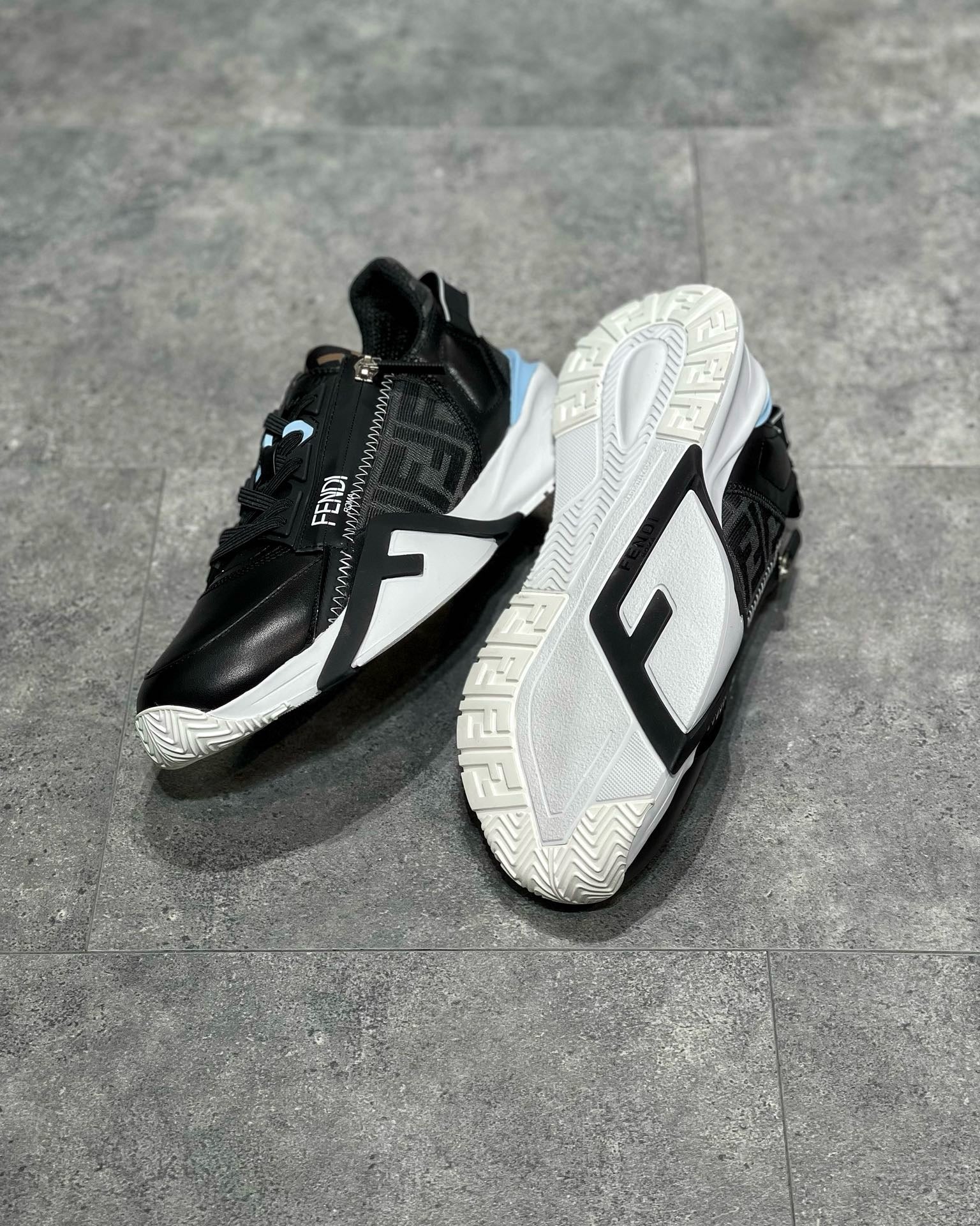 FEN Sneakers