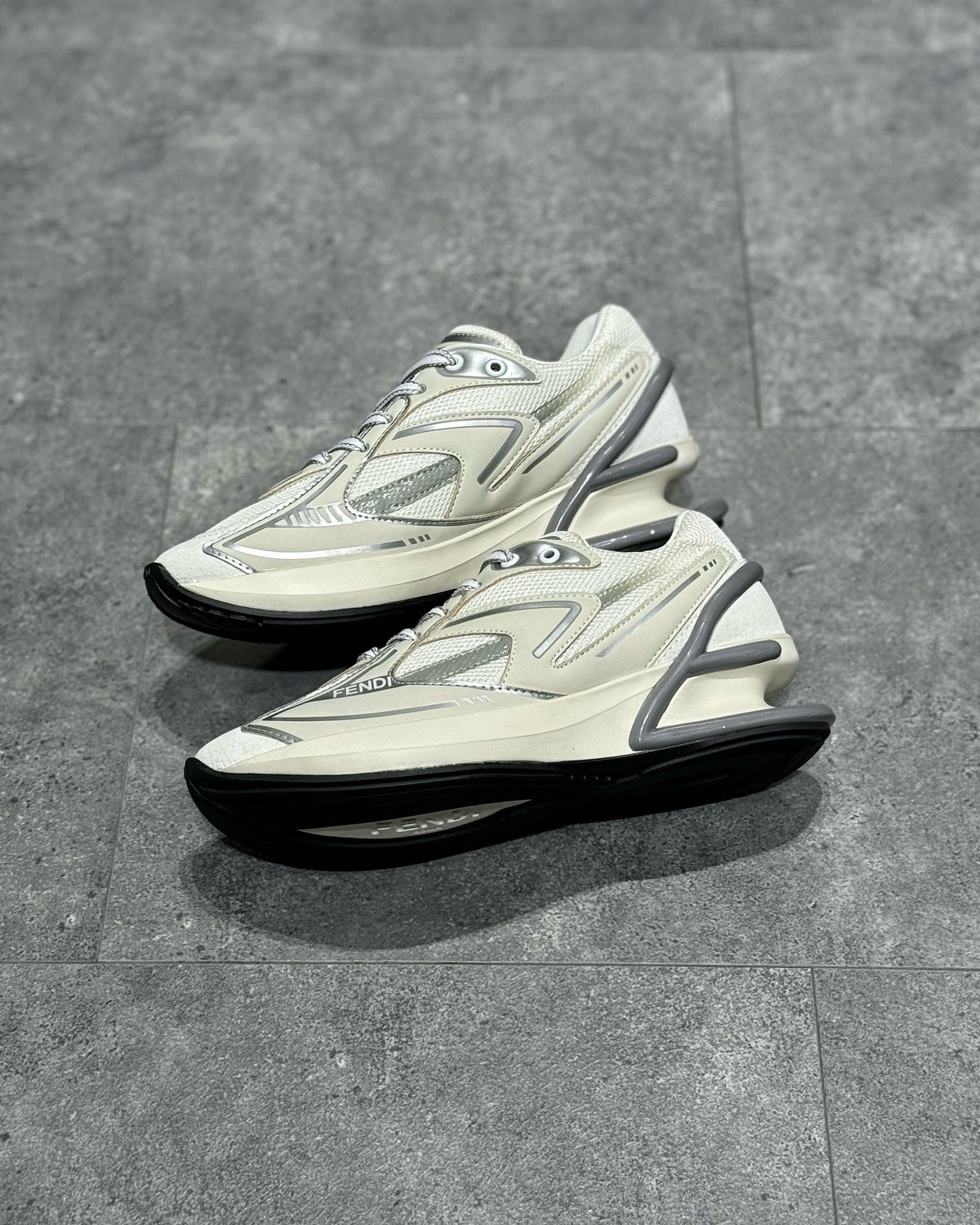 FEN Sneakers