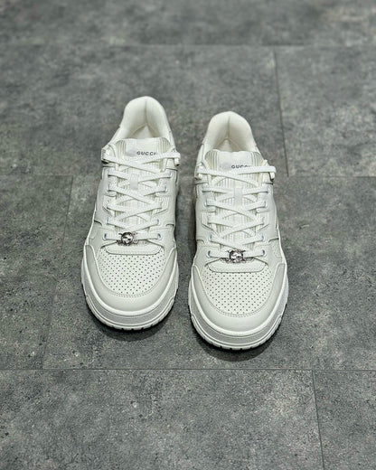 GUC Sneakers