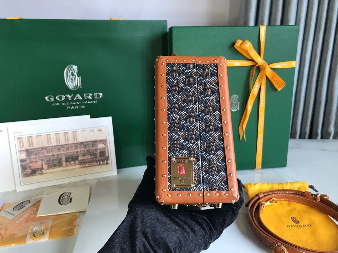 GOY Grand H√¥tel 24.5x7.5x17cm