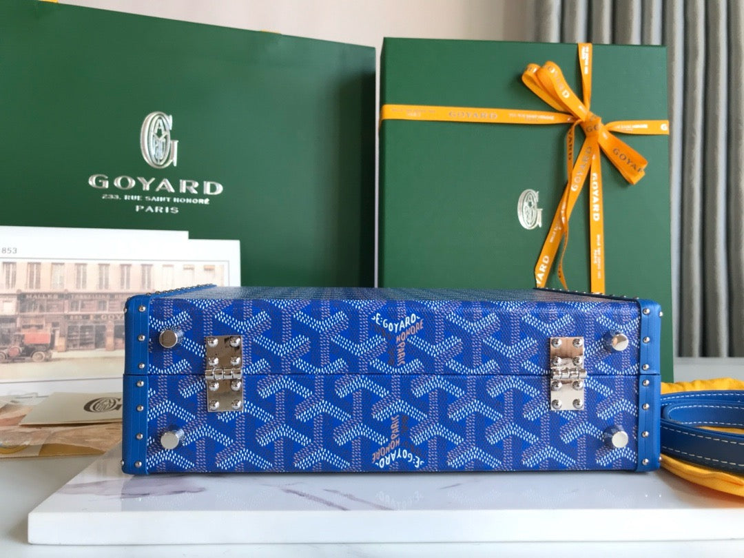 GOY Grand H√¥tel 24.5x7.5x17cm