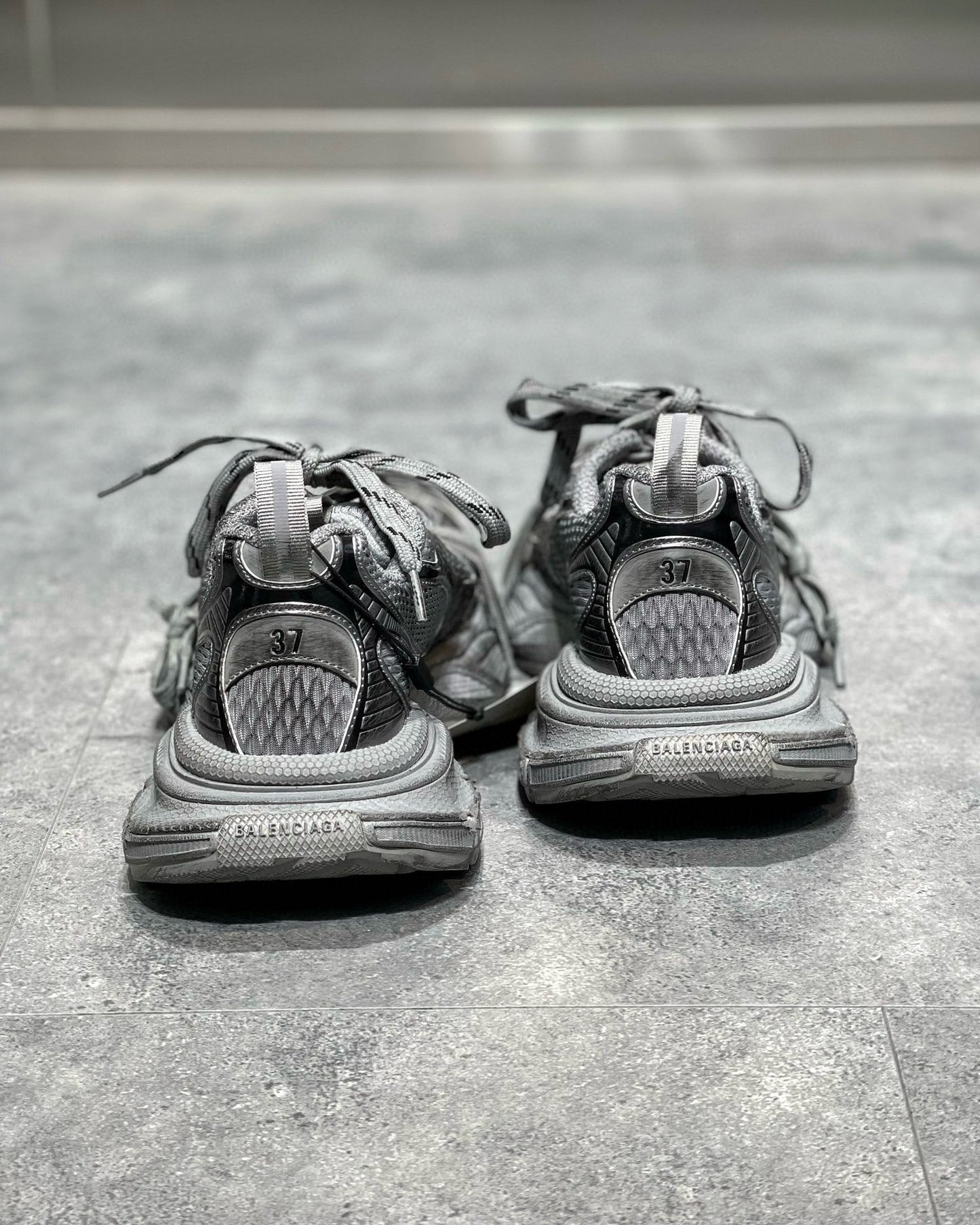 Sneakers & Shoes