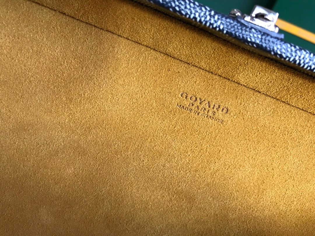 GOY Grand H√¥tel 24.5x7.5x17cm