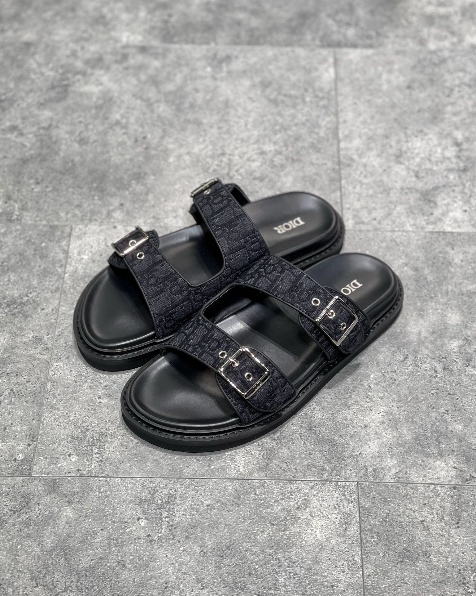 CD SANDALS