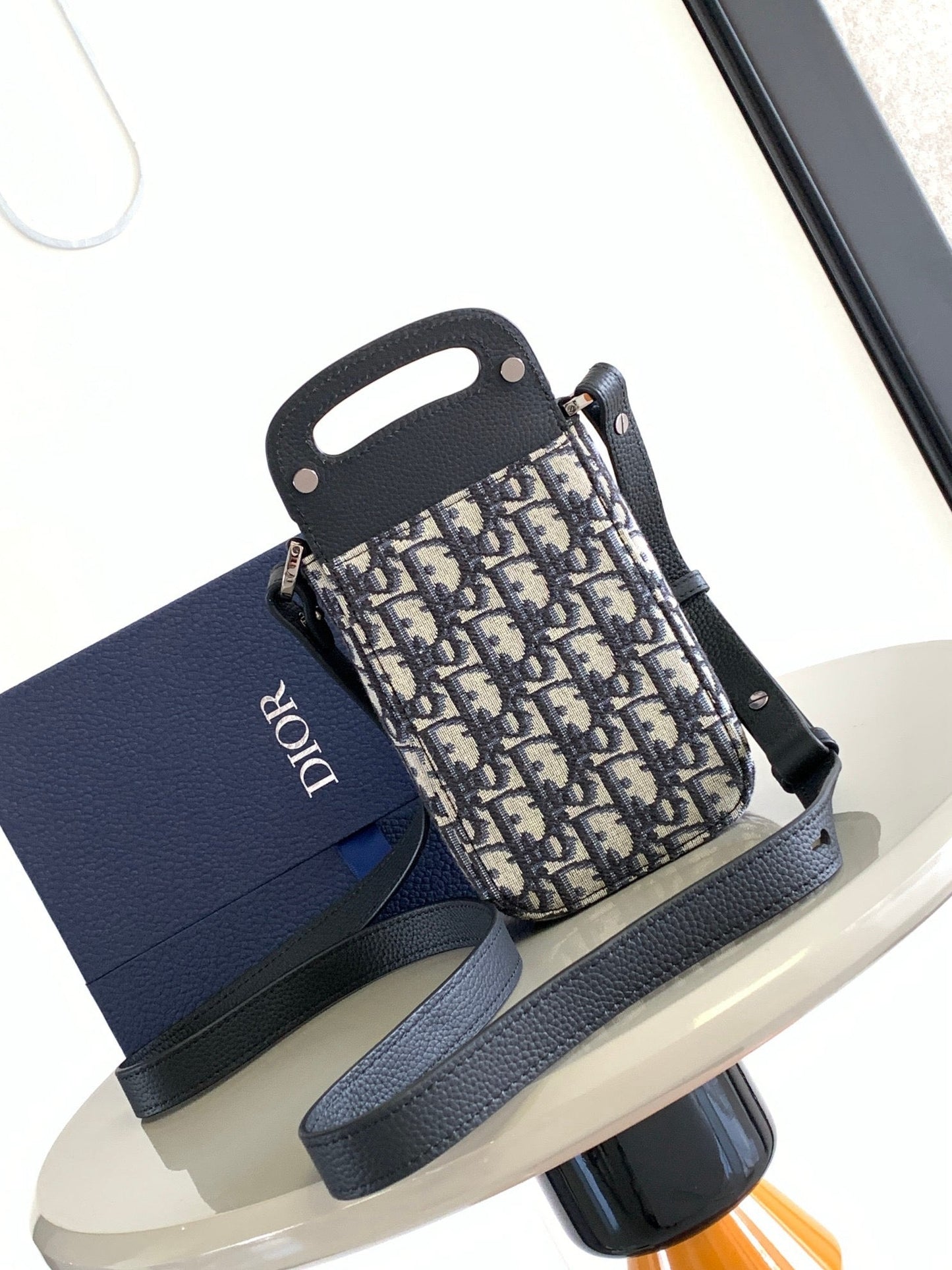 DIO Oblique Sling Bag