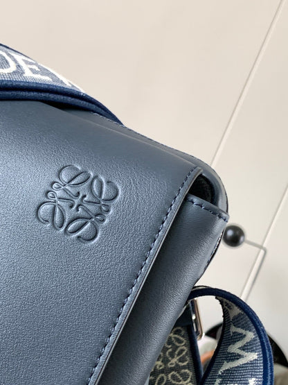 LO Messenger Bag
