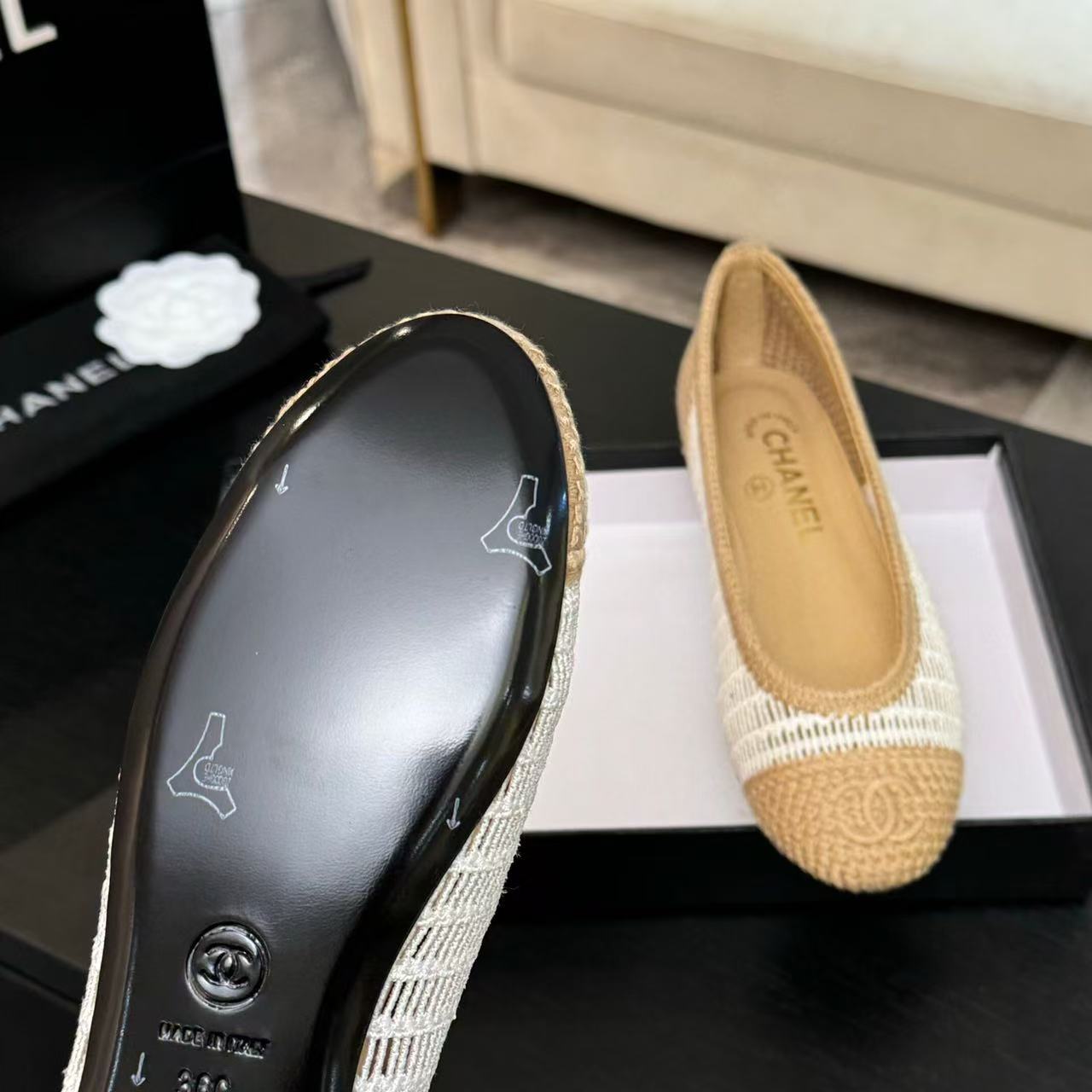 cc 2025 ballet flat beige white raffia