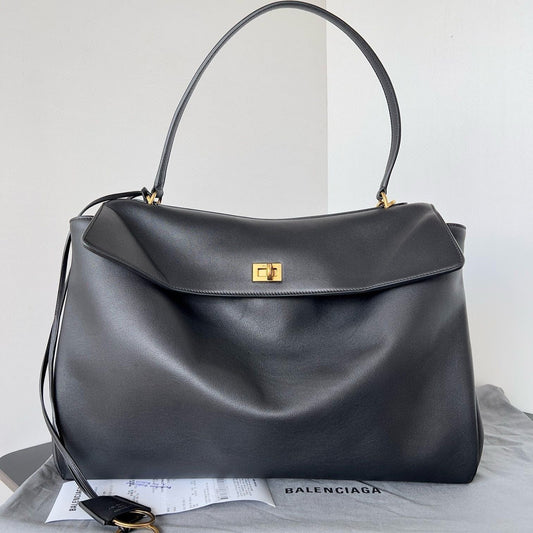 RODEO MEDIUM BAG 35 IN BLACK SMOOTH CALFSKIN GOLD HARDWARE