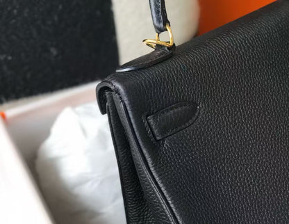 HM KELLY BAG 28 IN BLACK TOGO LEATHER GOLD HARDWARE