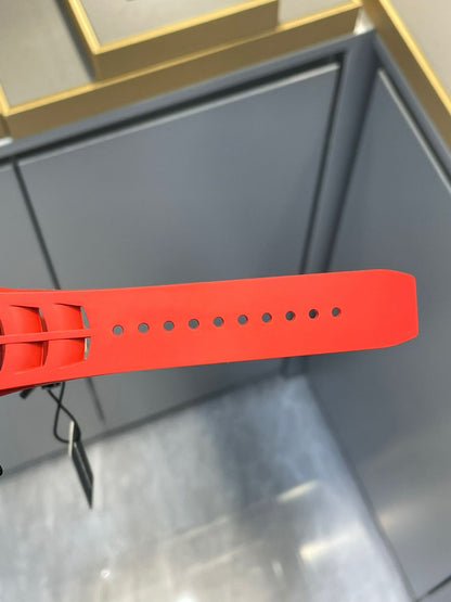 RM-11-03 red