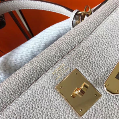 HERM Kelly 32cm Bag In Pearl Grey Clemence Leather GHW
