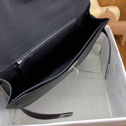 HERM Kelly Depeches 36 Briefcase in Black Clemence Leather