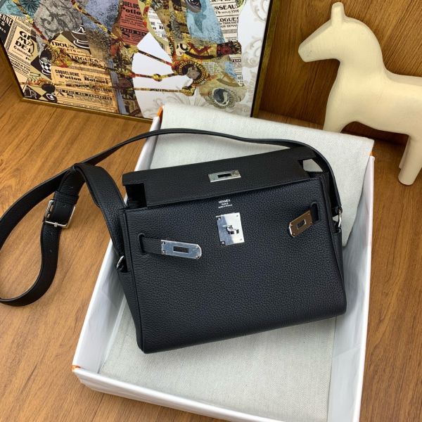 HERM Kelly Messenger Bag in Black Clemence Leather