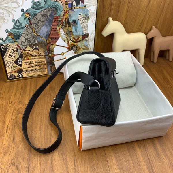 HERM Kelly Messenger Bag in Black Clemence Leather