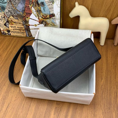 HERM Kelly Messenger Bag in Black Clemence Leather