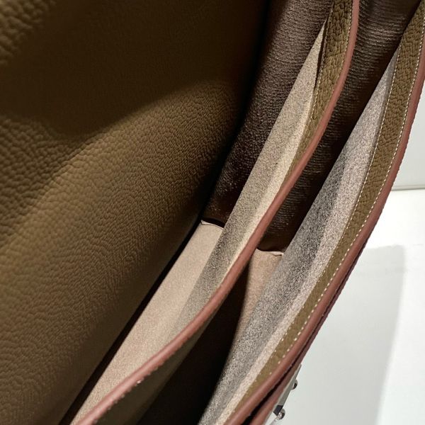 HERM Sac a Depeches 38 Briefcase in Taupe Clemence Leather