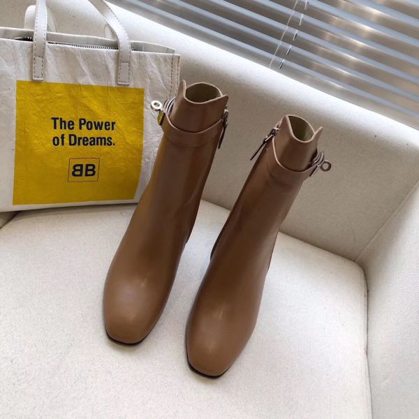 HERM Camel Joueuse Ankle Boots