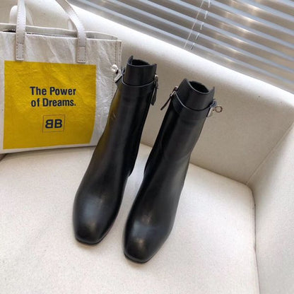 HERM Noir Joueuse Ankle Boots
