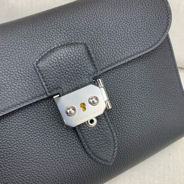 HERM Sac a Depeches 21 Bag in Black Clemence Leather