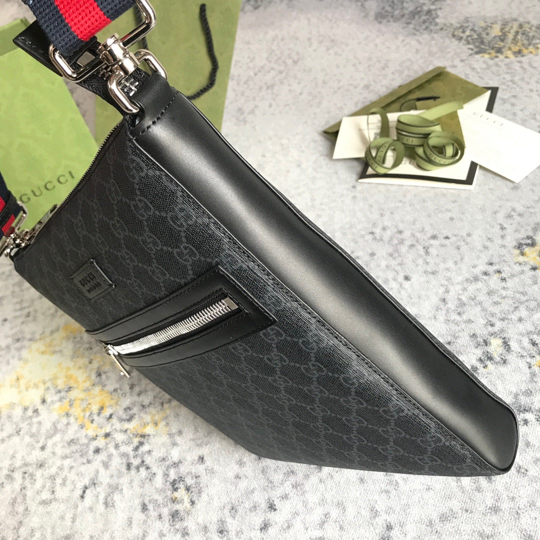GUC Messenger Bag