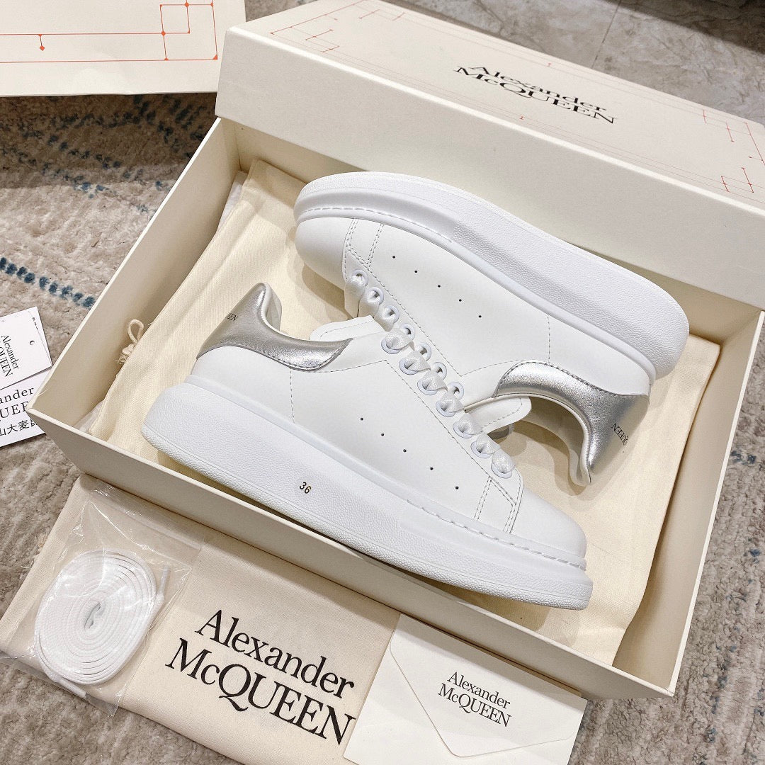 Sneakers & Shoes