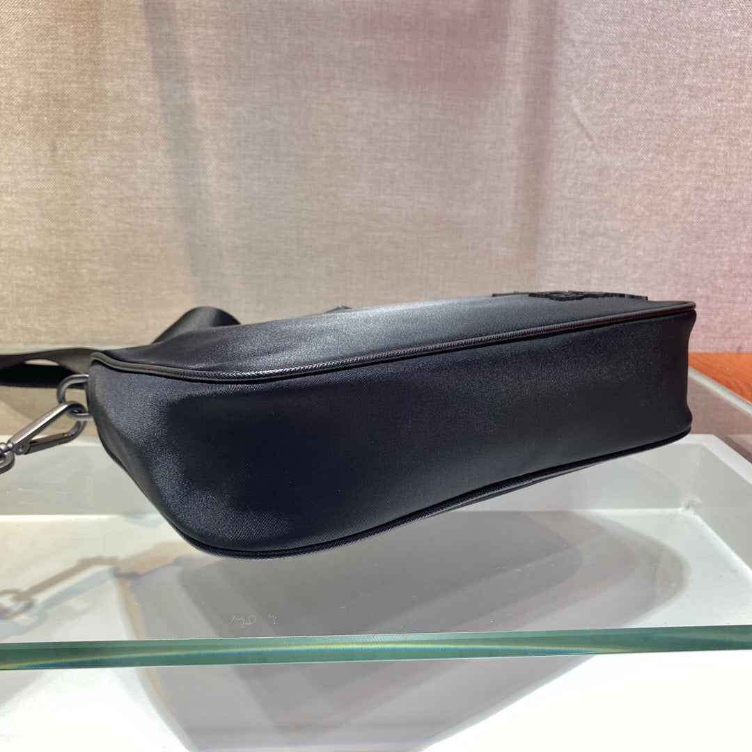 PRA Messenger Bag