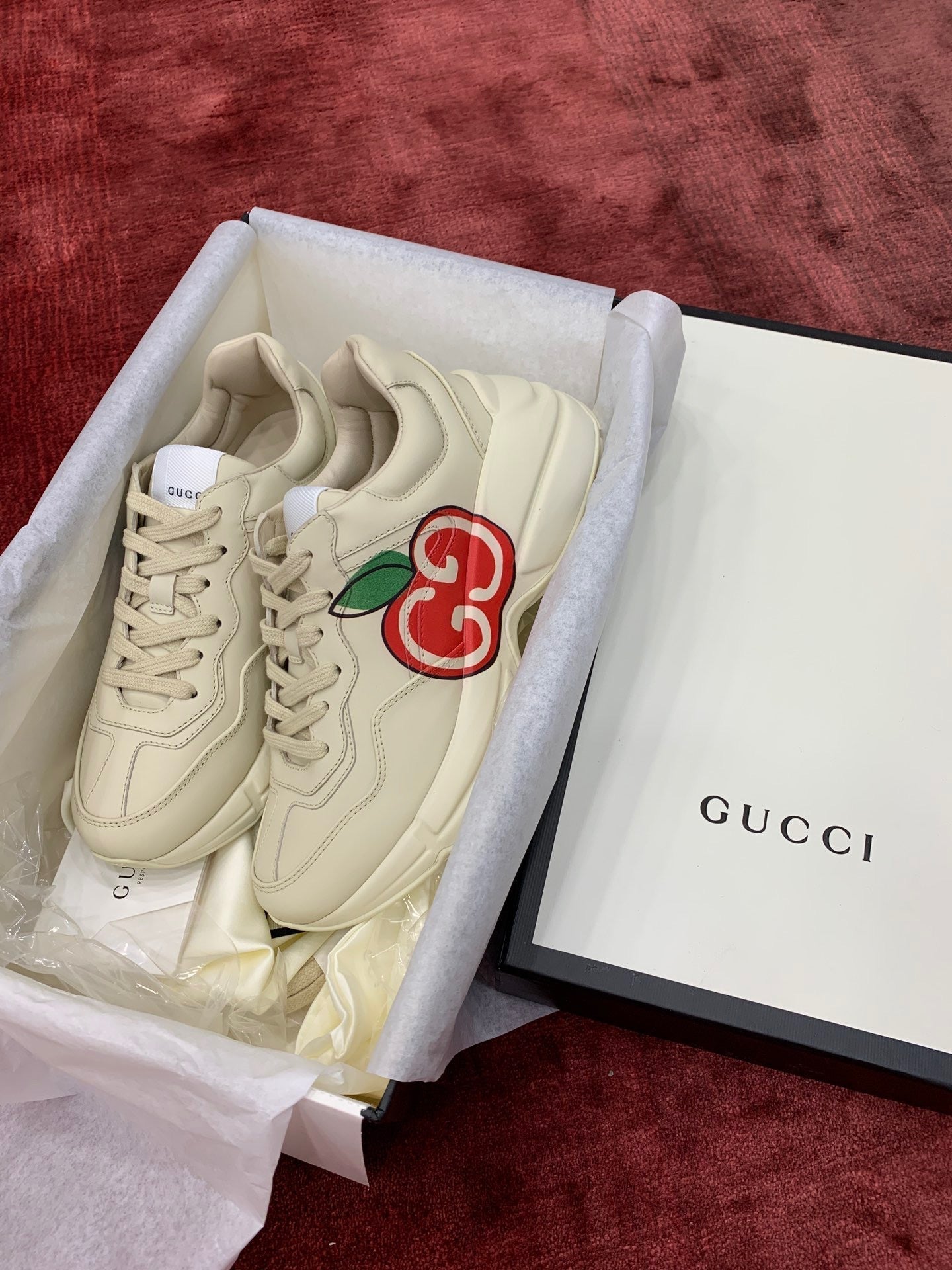 Sneakers & Shoes