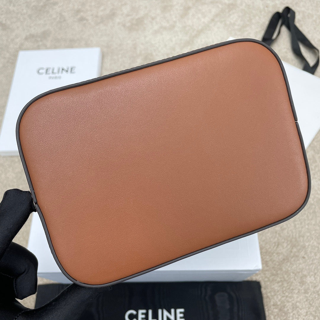 CEL Triomphe Bucket