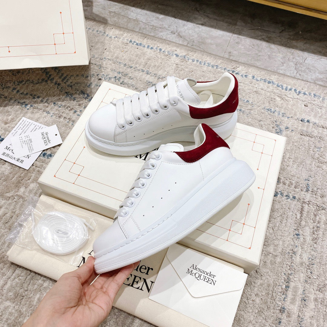 Sneakers & Shoes