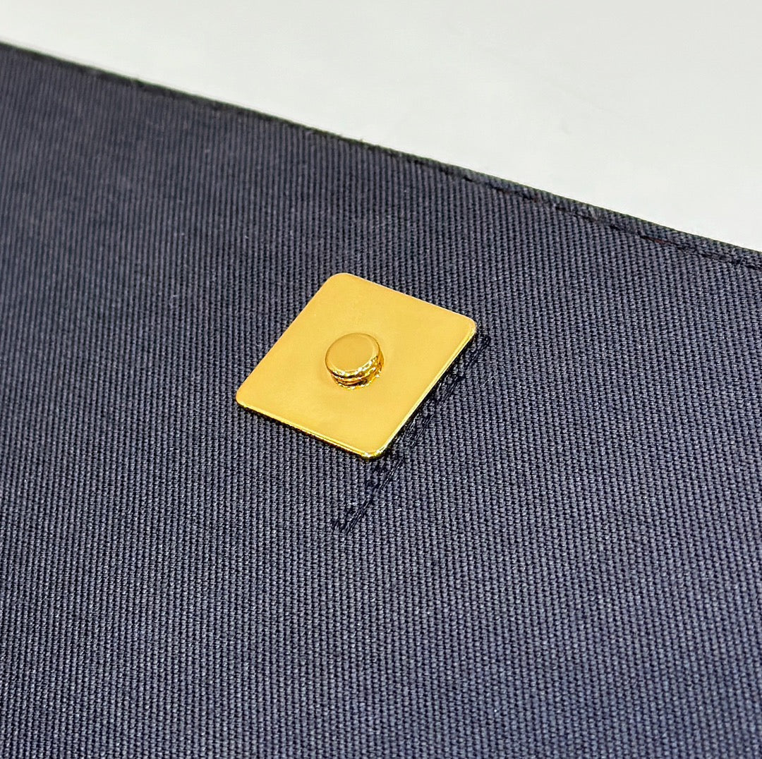 FEN Chain Bag
