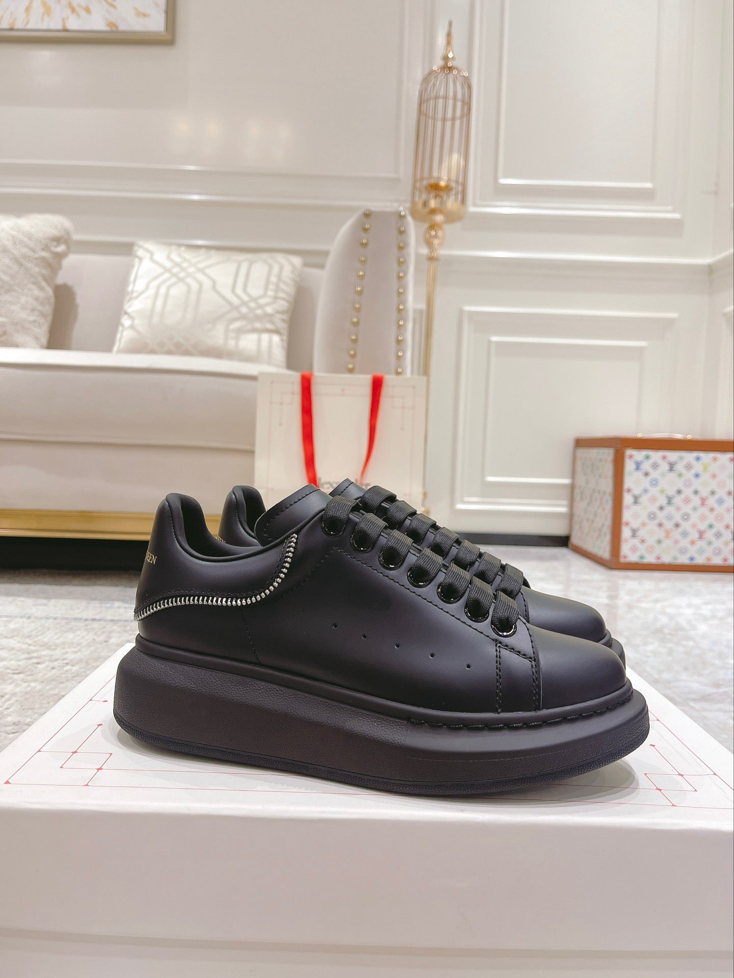 Sneakers & Shoes