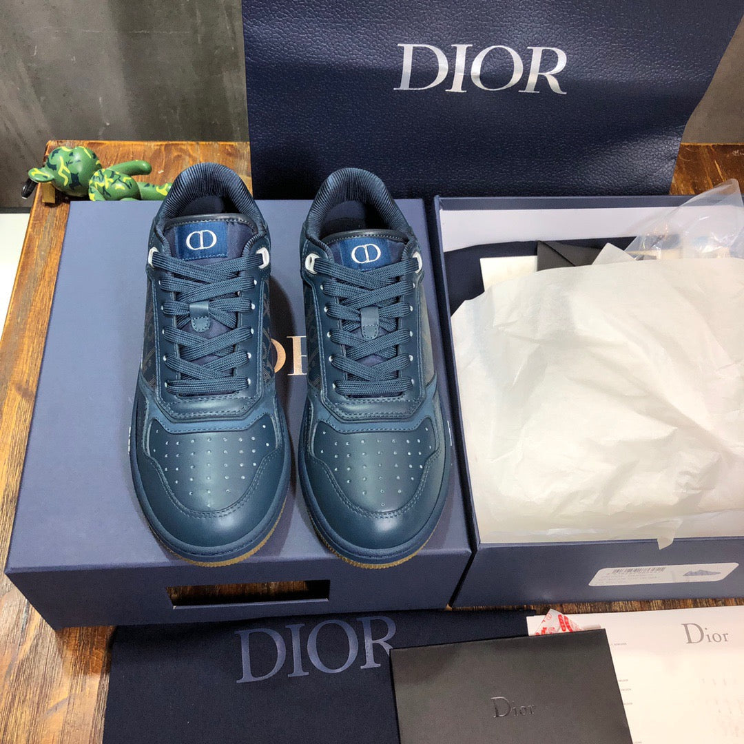 DIO Sneakers