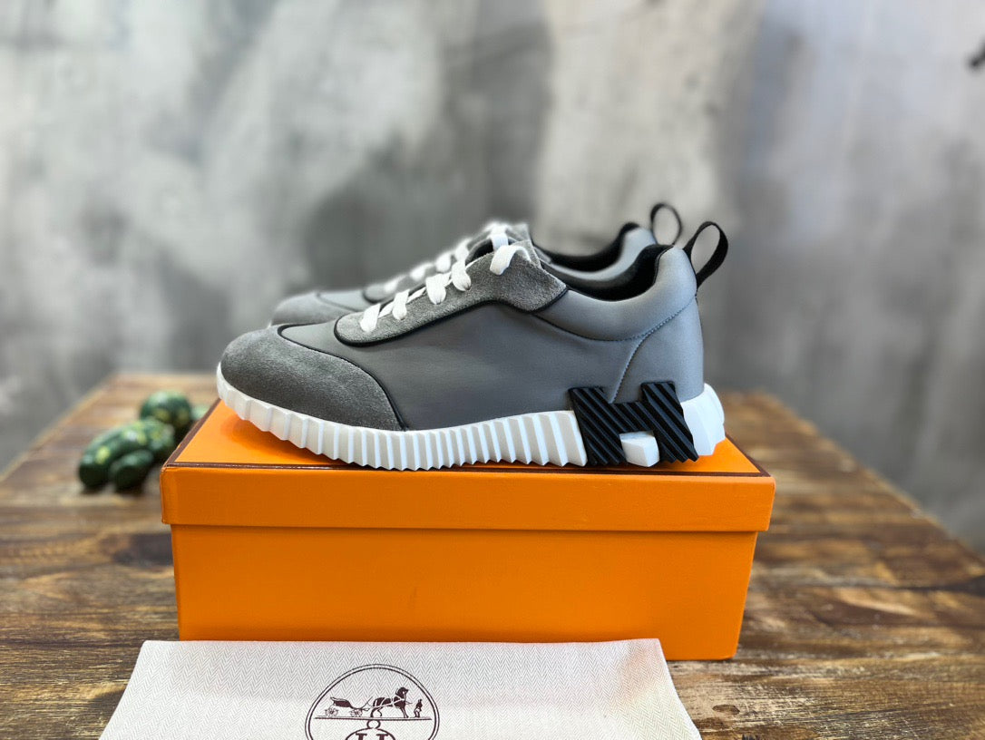 HERM Sneakers