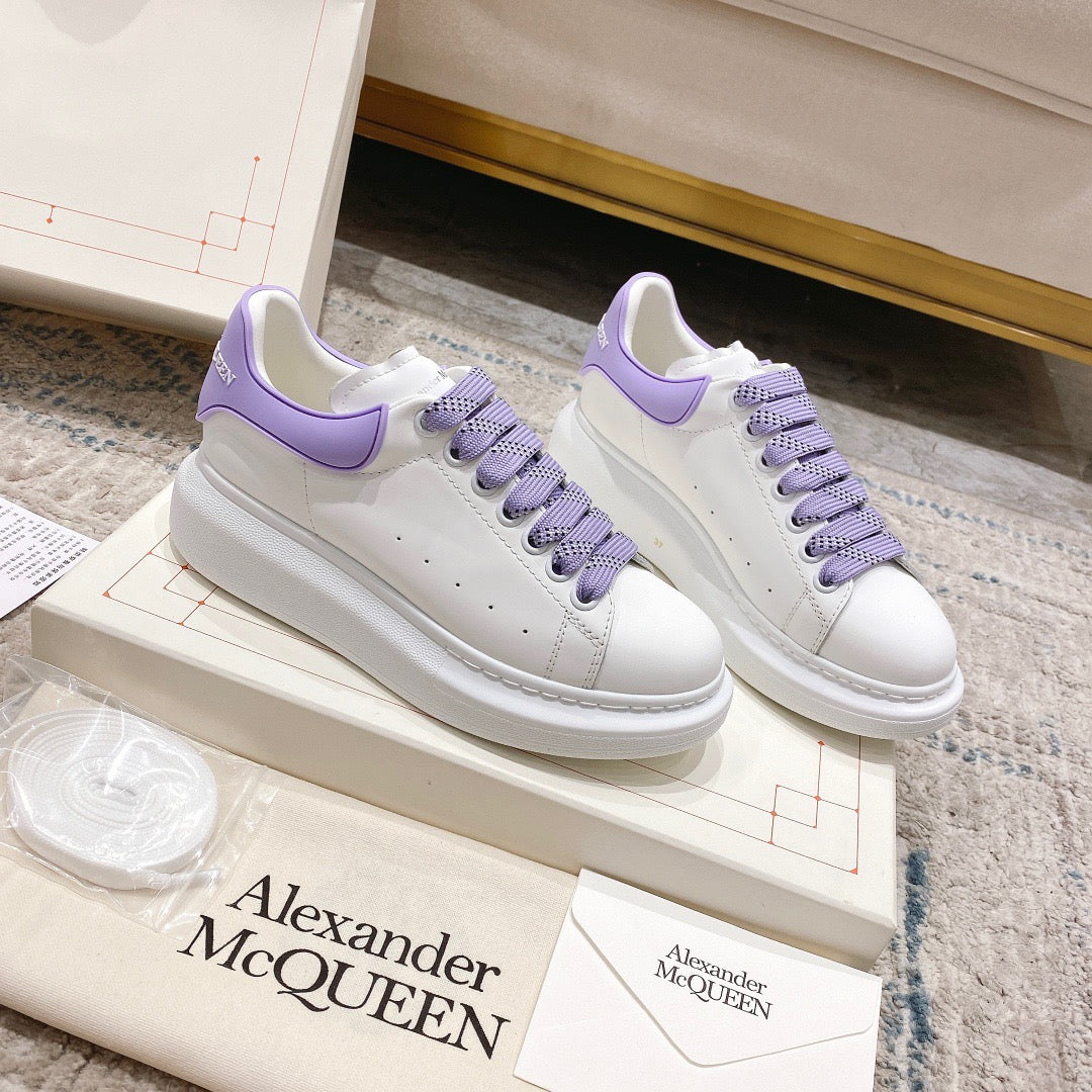 Sneakers & Shoes