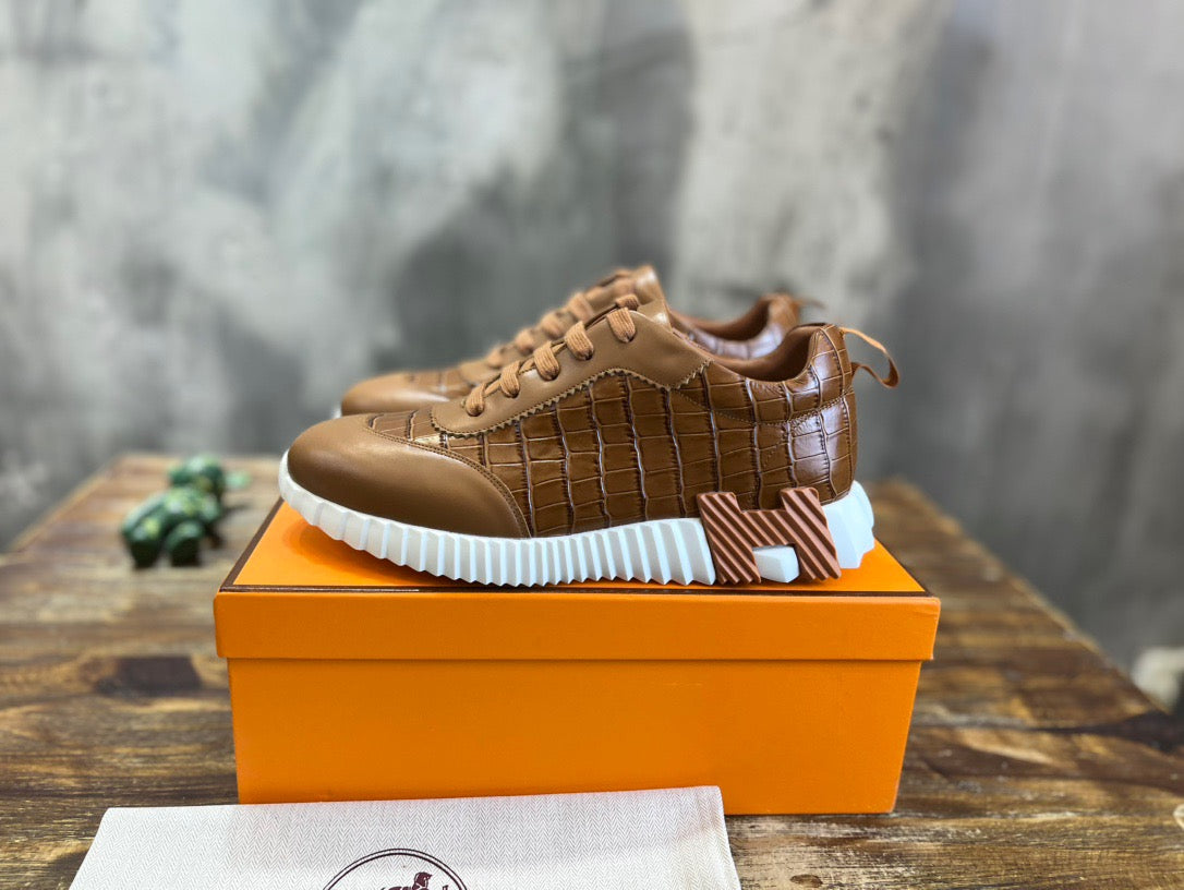 HERM Sneakers