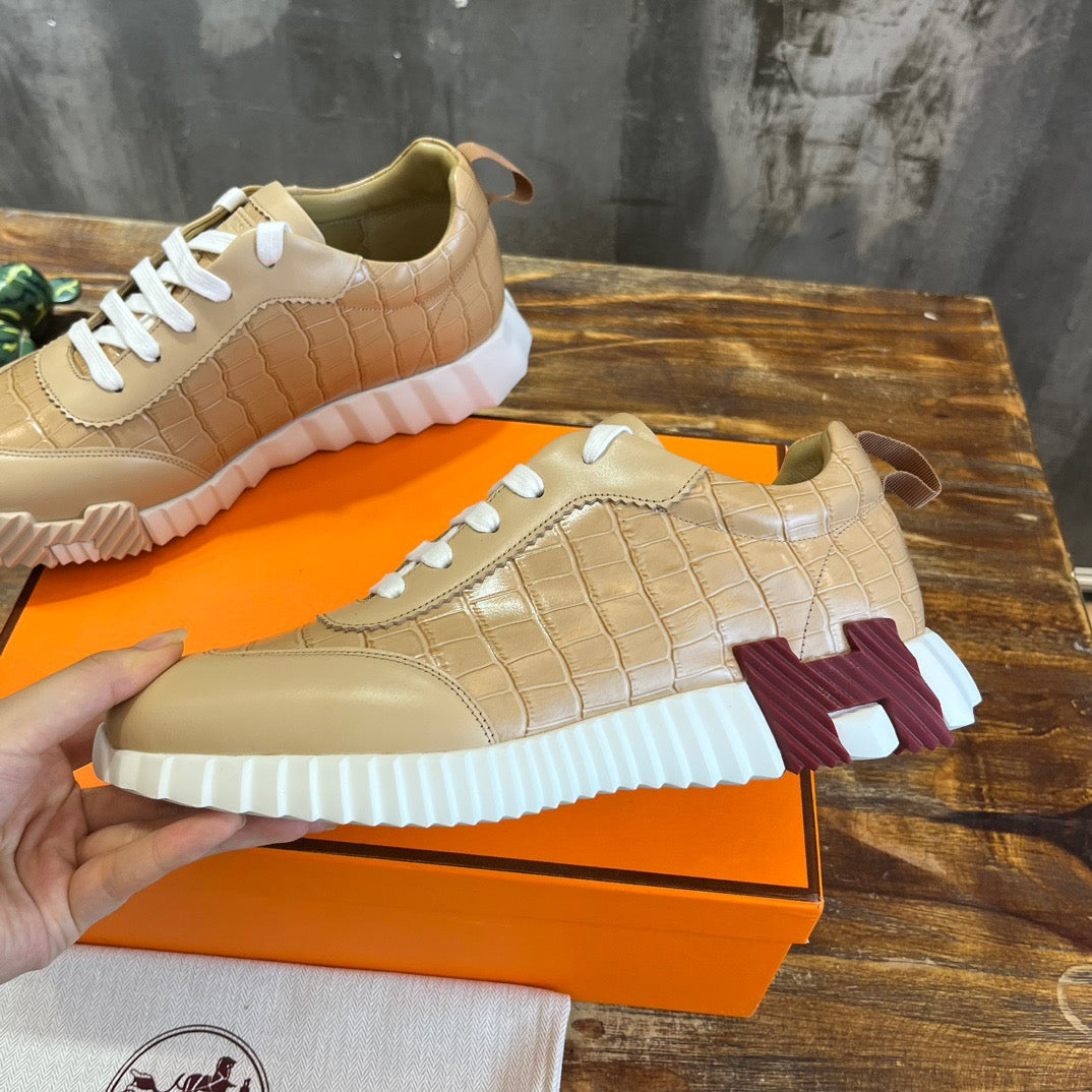 HERM Sneakers