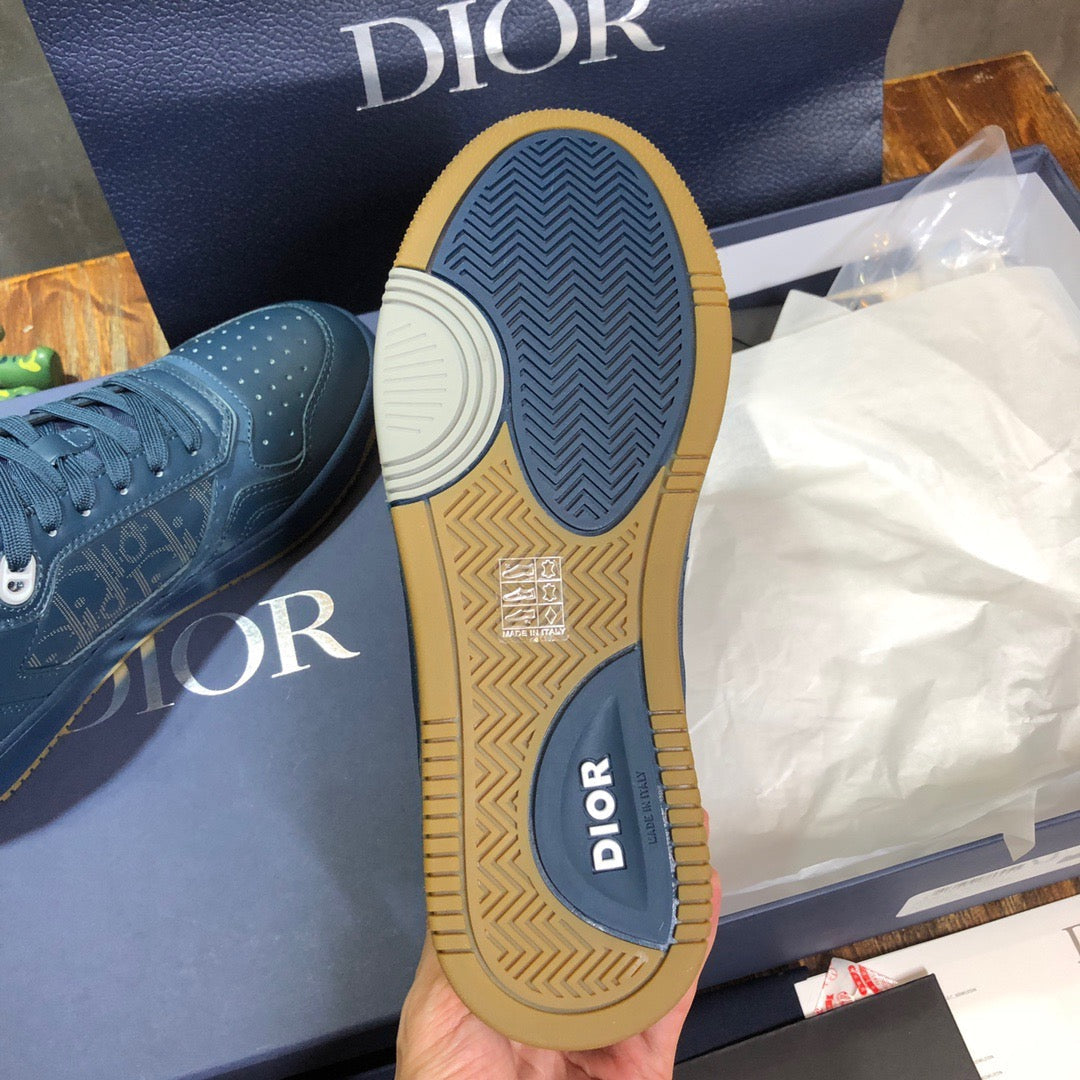DIO Sneakers