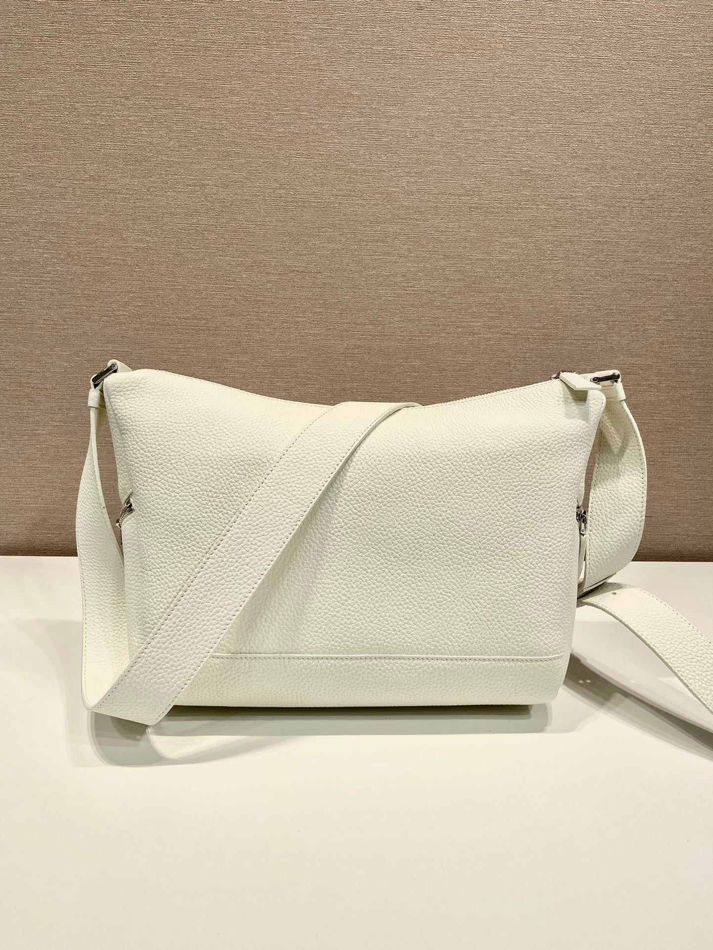 PRA Messenger Bag