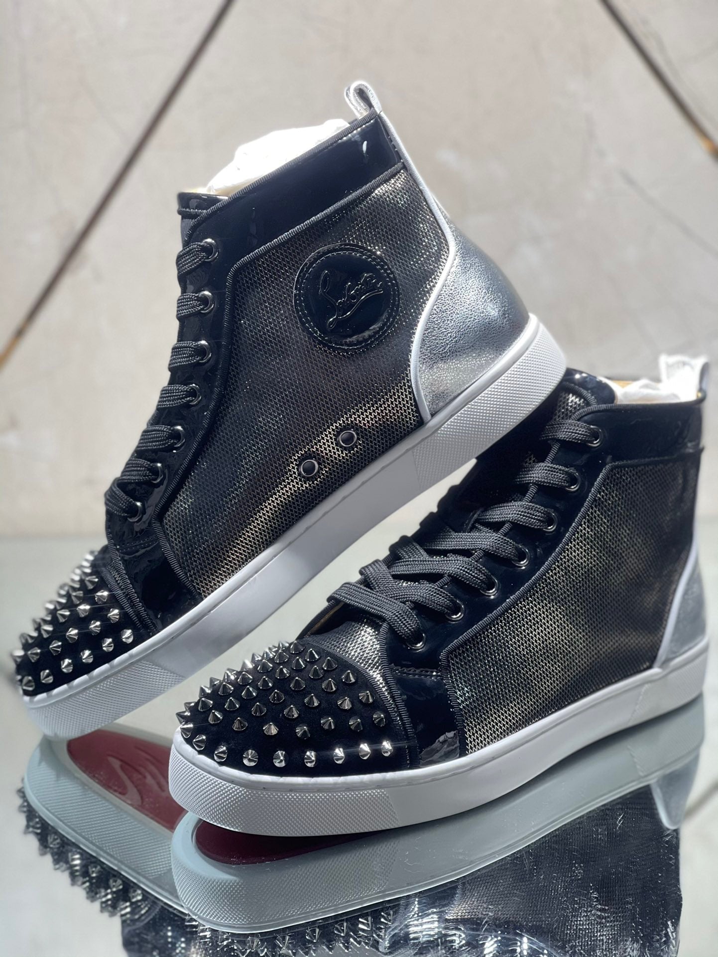 Sneakers & Shoes