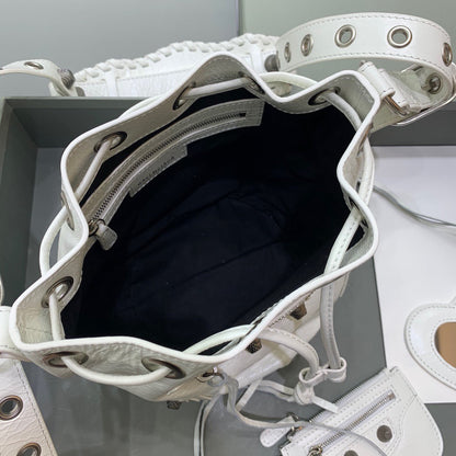 BLCG Cagole Bucket