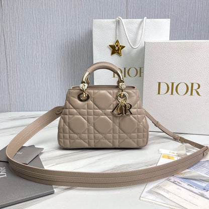 DIO handbag