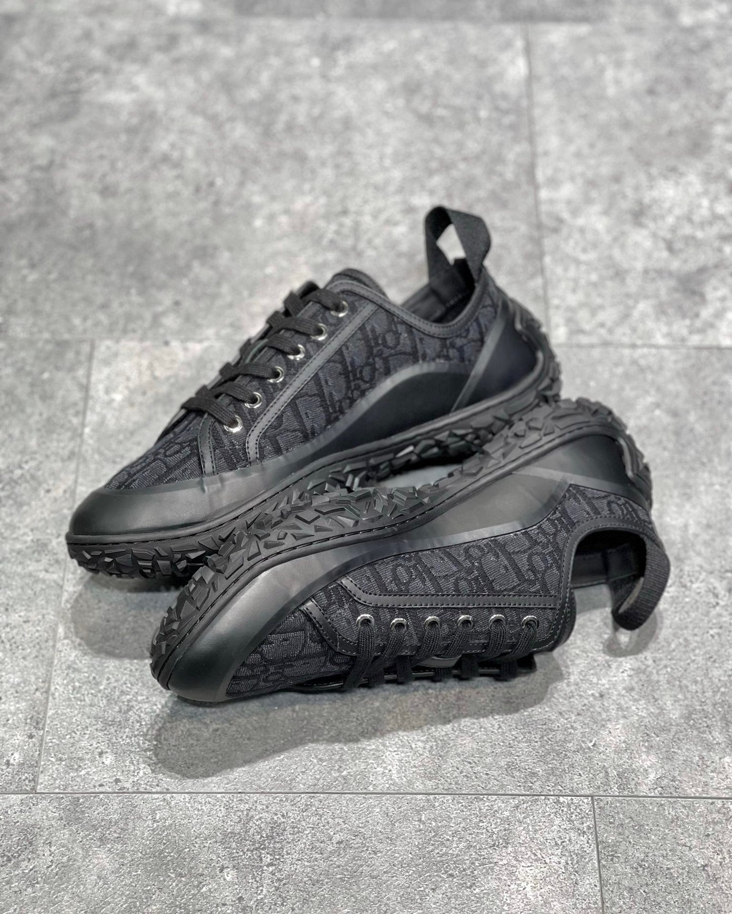 DIO Sneakers