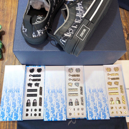 DIO Sneakers